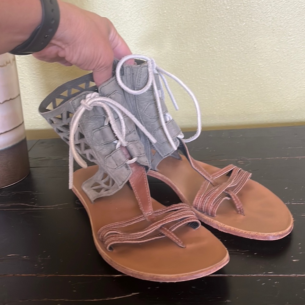 Sorel, flat sandals, tan & olive green